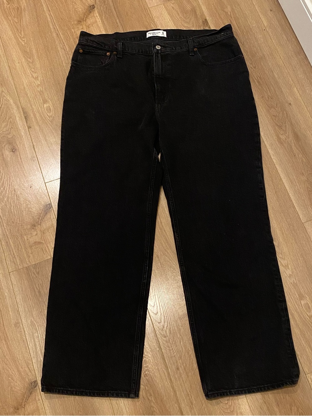 ABERCROMBIE & FITCH The 90s Relaxed High Rise